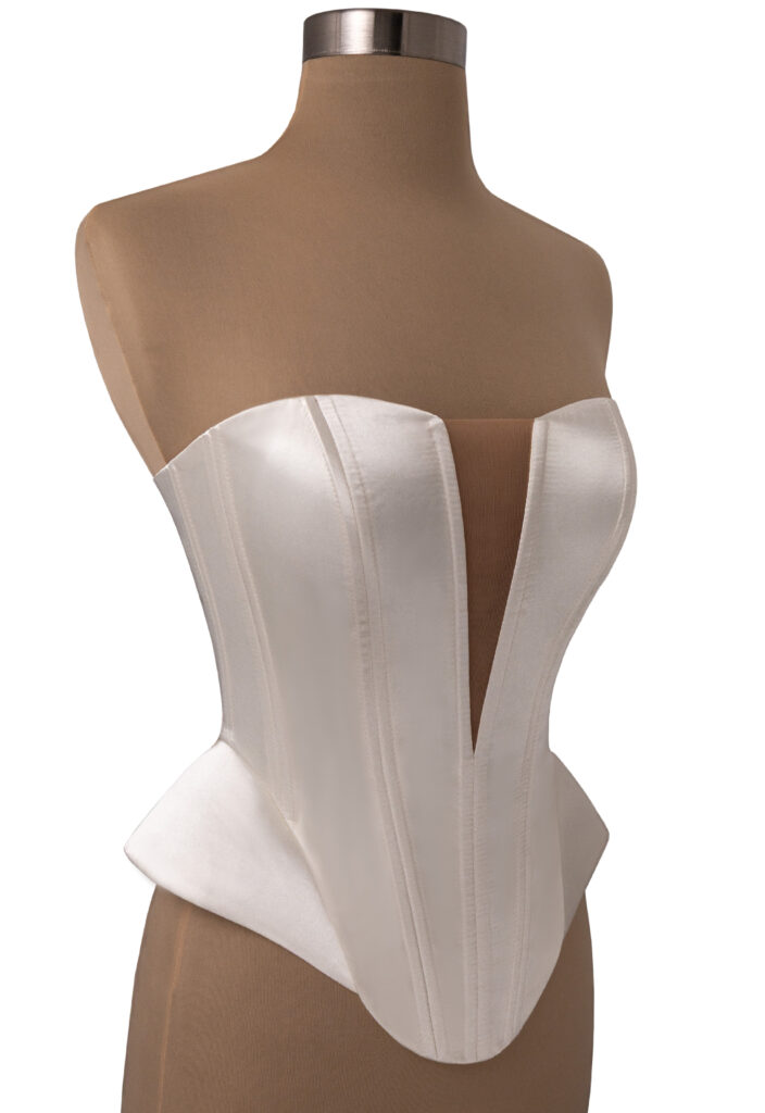 Корсет с глубоким вырезом. Выкройка.