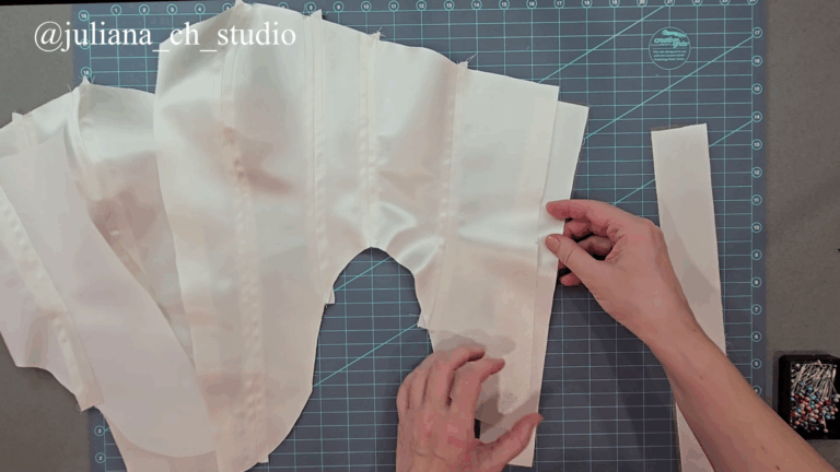 корсет с люверсами